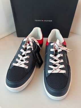 Tommy Hilfiger Navy, Red and White Men's Low-Top Leticio Sneaker 12 NIB